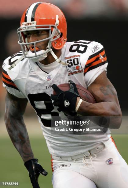 Kellen Winslow of the Cleveland Browns runs after a catch during pre-play prior to a preseason game against the Chicago Bears at Cleveland Browns...