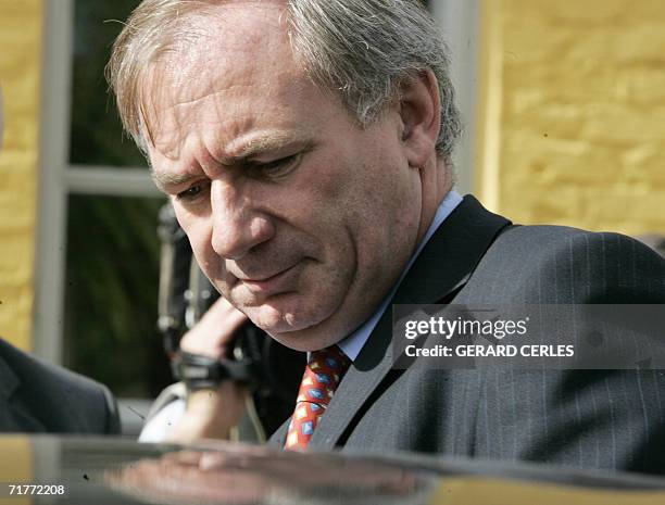 Lappeenranta, FINLAND: British minister for Europe Geoff Hoon arrives for the second day of the Informal Foreign Affairs ministerial meeting 02...