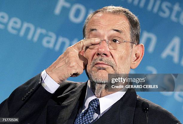 Lappeenranta , FINLAND: Foreign Policy Chief Spain's Javier Solana gestures during a presser held after a working session on the second day of the...