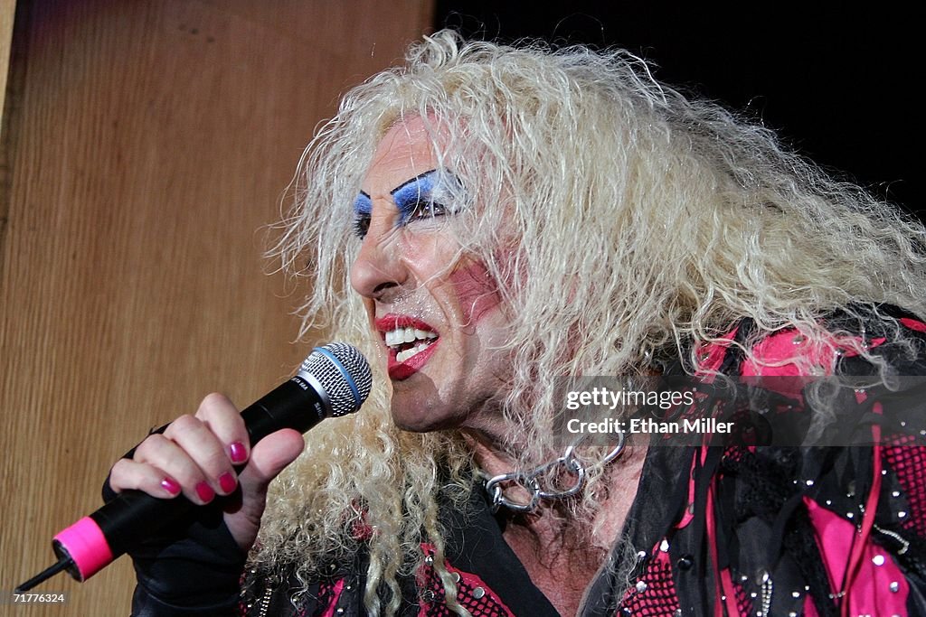 Twisted Sister In Concert At The Hard Rock