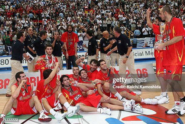 Spain celebrates after defeating Greece in the 2006 FIBA World Championship Final Round on September 3, 2006 at the Saitama Super Arena in Saitama,...