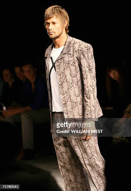 Model parades an outfit by Australian label Xenheist during a New Generation show at Australian Fashion Week, in Melbourne 04 September 2006....