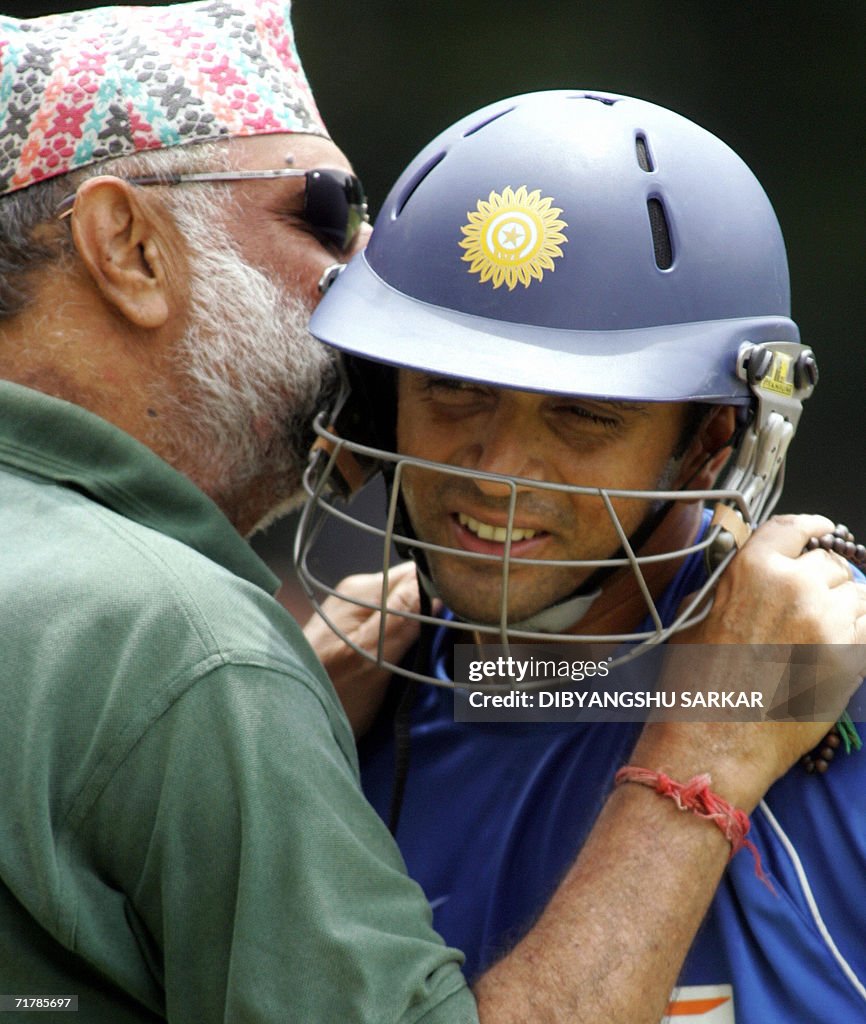 A fan of the Indian cricket captain Rahu