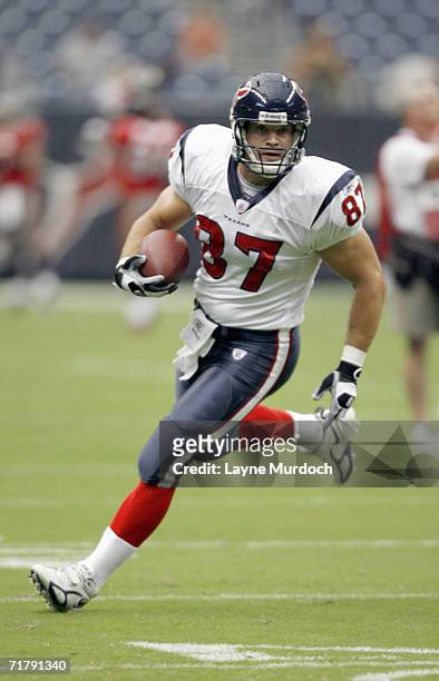 Mark Bruener of the Houston Texans carries the ball before a preseason game against Tampa Bay Buccaneers on August 31, 2006 at Reliant Stadium in...