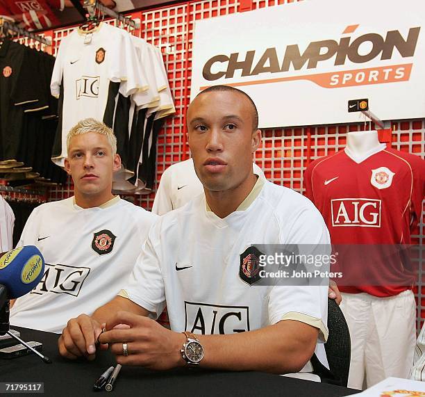 Alan Smith and Mikael Silvestre of Manchester United launch the new United away kit at Champion Sports Jervis Centre on September 6 2006 in Dublin,...