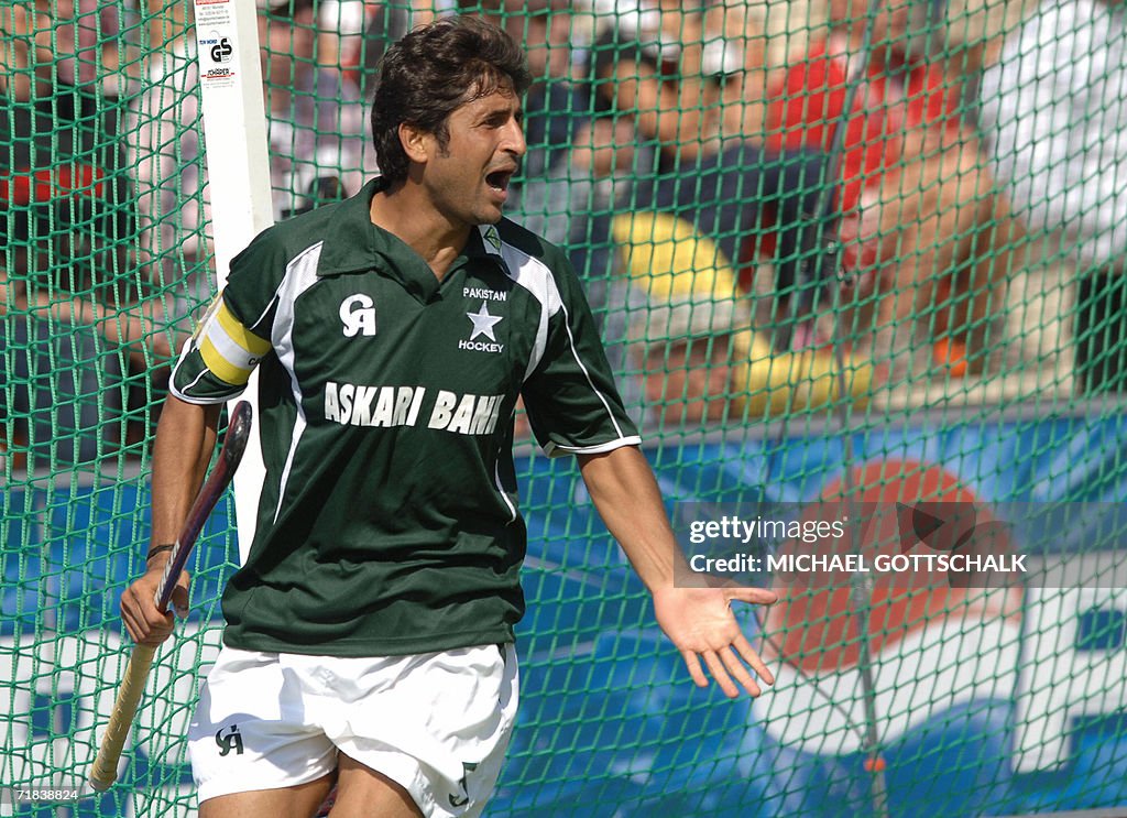 Saqlain Rind Pakistan's Muhammad Saqlain gestures during their field hockey World ...