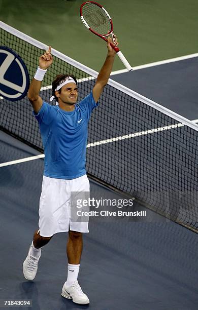Roger Federer of Switzerland celebrates after defeating Andy Roddick in the men's final of the U.S. Open at the USTA Billie Jean King National Tennis...