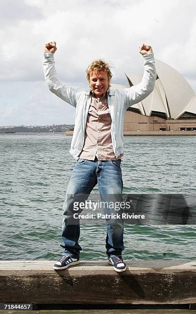 Celebrity chef Jamie Oliver attends a media conference to mark his arrival in Australia, at the Park Hyatt Hotel on September 11, 2006 in Sydney,...