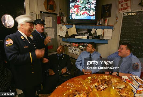 Engine 118 18 Ladder Company 118 Stock Photos, High-Res Pictures, and Images ...