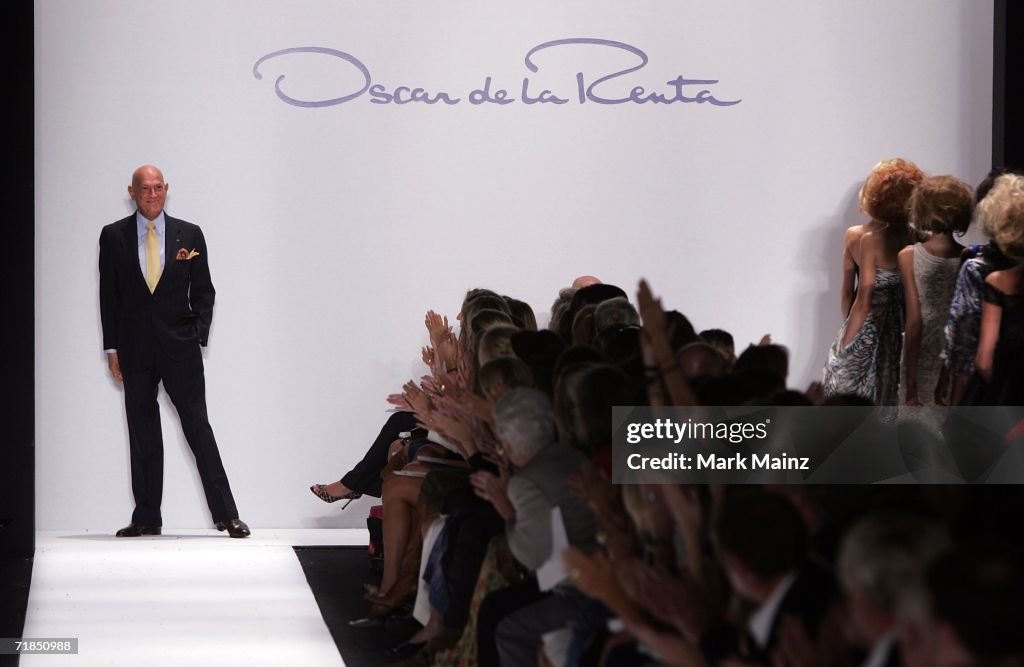 Oscar De La Renta Spring 2007 - Runway