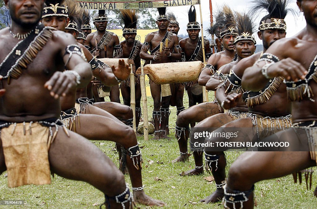 Rofiwa warriors from Sialum perform duri