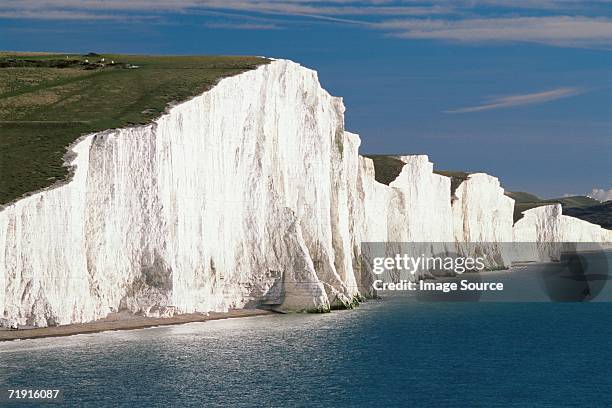 seven sisters white chalk cliffs - birling gap stock pictures, royalty-free photos & images