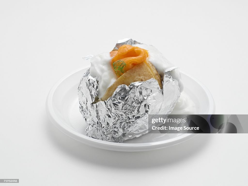 Baked potato with salmon