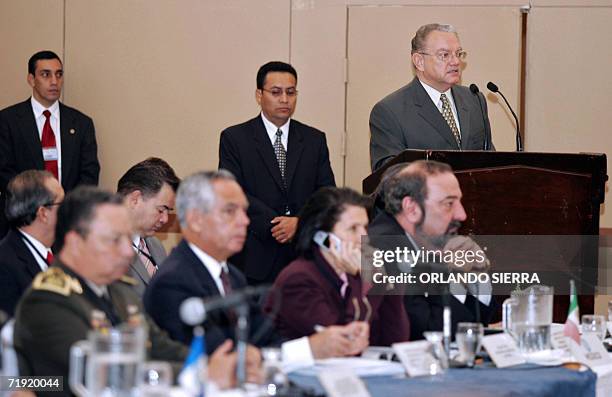 El vice presidente de Guatemala, Eduardo Stein , inaugura la II reunion de Secretarios y Ministros de Gobernacion, Seguridad, Justicia y Defensa de...