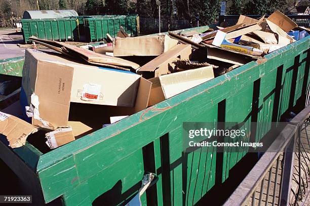 recycling skips - müllcontainer stock-fotos und bilder