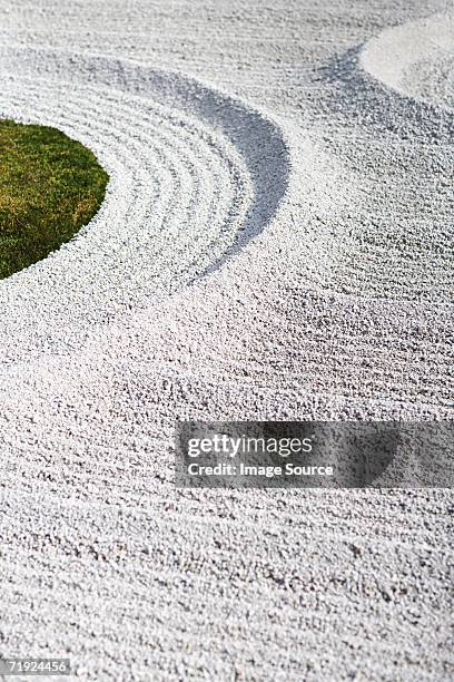 japanese zen garden - rock garden stock pictures, royalty-free photos & images