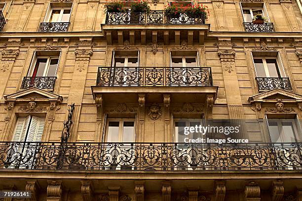 paris apartments - paris rocks stock pictures, royalty-free photos & images