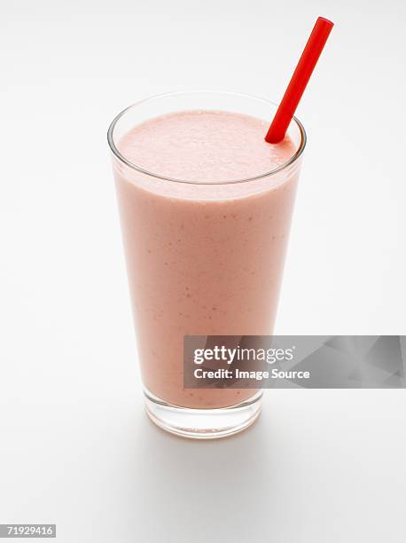 strawberry milkshake - milkshake ストックフォトと画像