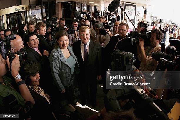 Former leader of the Liberal Democrats, Charles Kennedy, walks to the Brighton Centre to deliver his speech on September 19, 2006 in Brighton,...