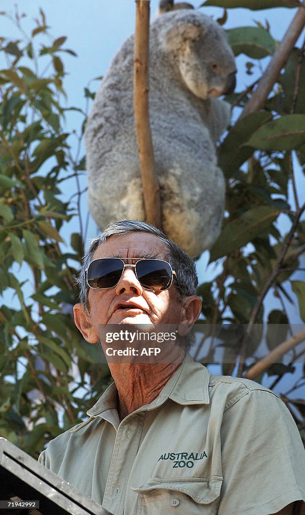 Bob Irwin speaks during a memorial servi