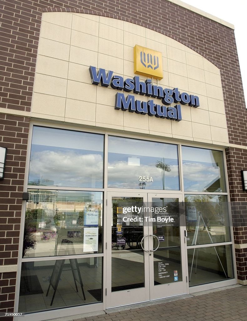 Washington Mutual Closes About Eighty Branch Offices