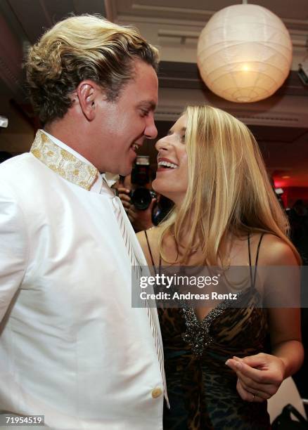 Singers Stefanie Hertel and Stefan Mross attend the "Goldene Henne" awards after show party at the Friedrichstadtpalast on September 20, 2006 in...