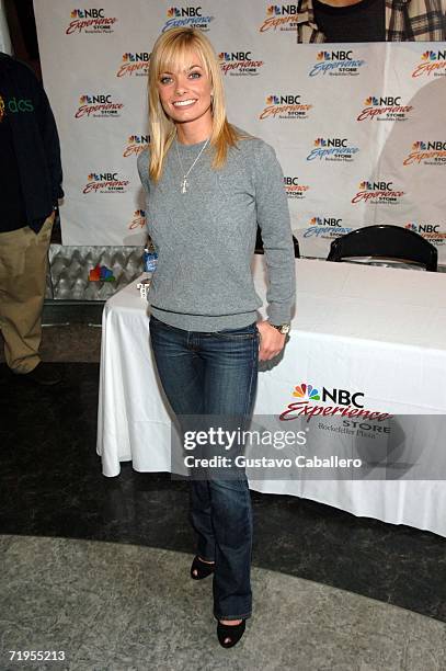 Jaime Pressly poses at the My Name Is Earl DVD signing with the cast at the NBC Experience store on September 20, 2006 in New York City.