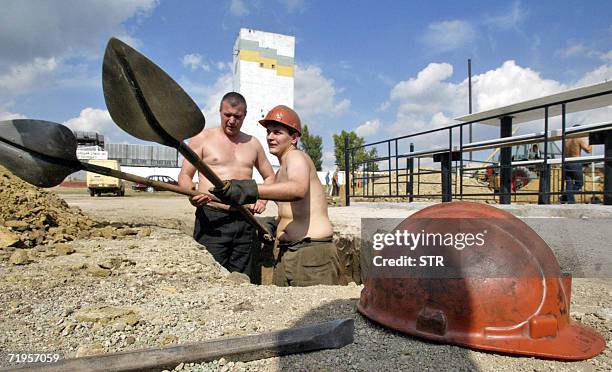 Zasyadko Rockets 190 Zasyadko Coal Mine Photos & High Res Pictures - Getty Images