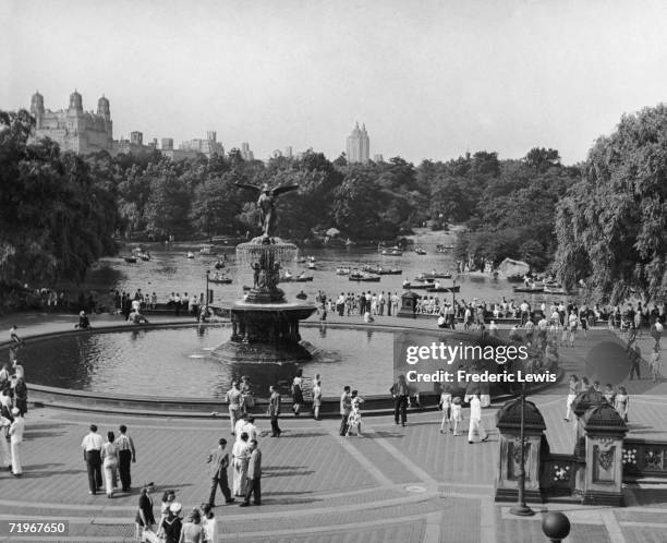 The Bethesda Fountain, designed by Emma Stebbins, in the Central Park Esplanade, circa 1955. The fountain's centrepiece, Angel of the Waters, holds a...