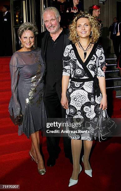 Dagmar Frederic with her husband Klaus Lenk and daugther Maxie arrive at the "Goldene Henne" awards at the Friedrichstadtpalast on September 20, 2006...