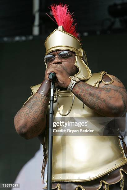 Singer Cee-Lo Green of The Gnarls Barkley collaboration performs onstage at the Virgin Festival by Virgin Mobile at Pimlico Race Course on September...