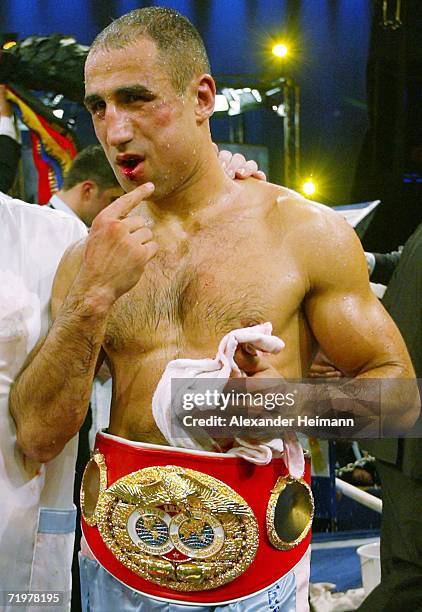 Arthur Abraham gestures after his victory during the IBF World Championship Middleweight fight between Arthur Abraham of Germany and Edison Miranda...