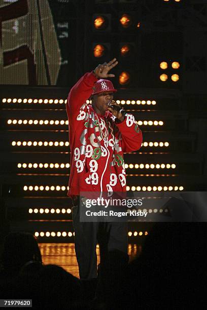 Papoose Rapping 105 Papoose (Rapper) Stock Photos, High-Res Pictures, and Images ...