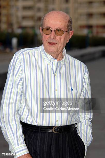 Director Manoel de Oliveira attends a photocall for "Belle Toujours" during the four day of 54th San Sebastian Film Festival at the Kursaal Palace on...