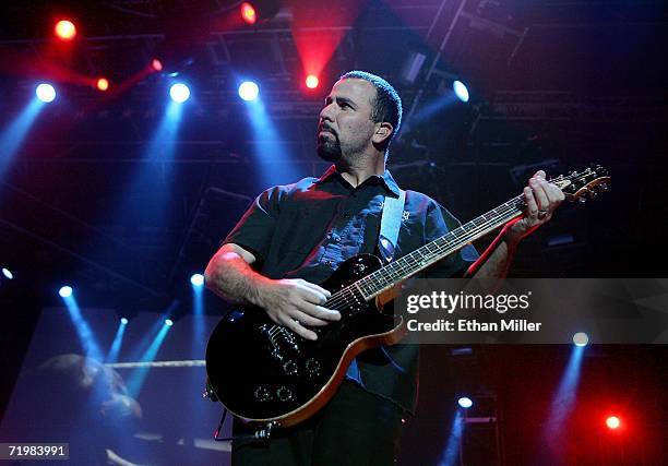 Tony Rombola Photos and Premium High Res Pictures - Getty Images