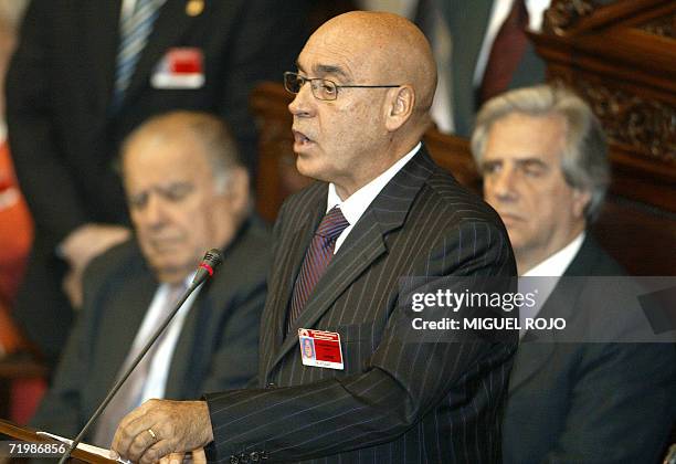 Francisco Javier Rojo, presidente del Senado espanol, brinda un discurso en la inauguracion del II Foro Parlamentario Iberoamericano, el 25 de...