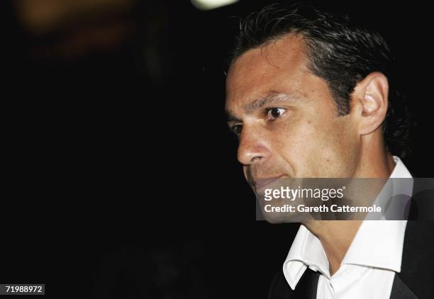 Mark Ramprakash of Surrey arrives at the Professional Cricketers Association Awards Dinner held at The Royal Albert Hall on September 25, 2006 in...
