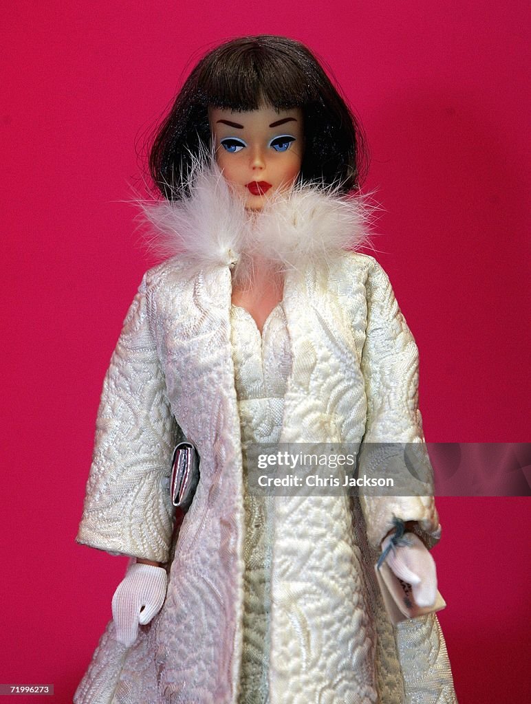 The Biggest Barbie Collection Auctionned At Christies