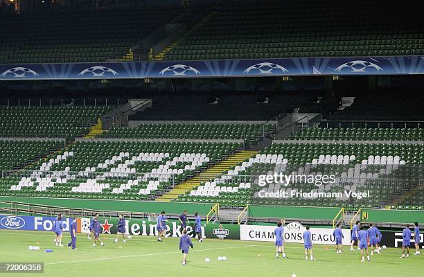 Overview during the training session of FC Barcelona on September 26, 2006 in Bremen, Germany. FC Barcelona will play against Werder Bremen in their...
