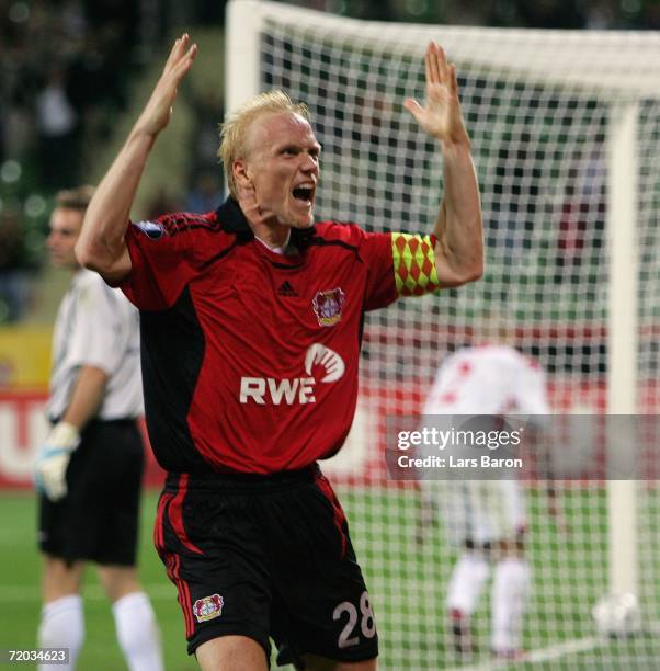 Carsten Ramelow of Leverkusen celebrates scoring the third goal during the UEFA Cup match between Bayer Leverkusen and FC Sion at the BayArena on...