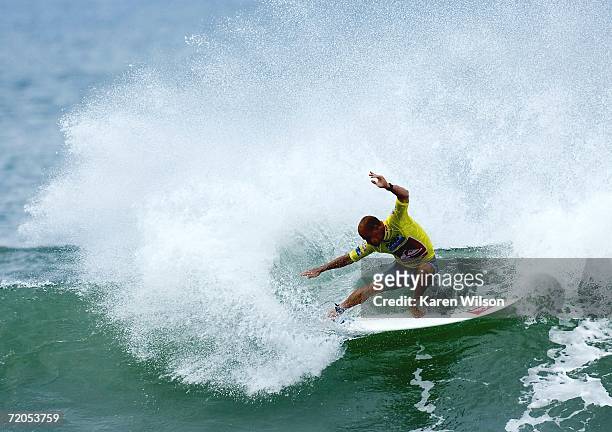 Kelly Slater of the U.S. Surfs during the Quiksilver Pro France event of the Fosters Men's ASP World Tour on September 30, 2006 in Hossegor, France.