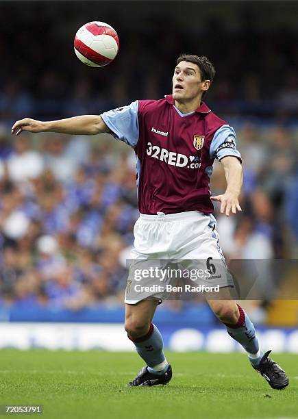 Gareth Barry of Aston Villa in action during the Barclays Premiership match between Chelsea and Aston Villa at Stamford Bridge on September 30, 2006...
