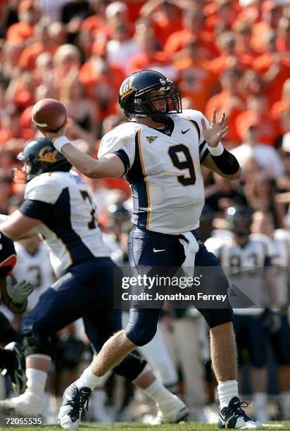 Quarterback Nate Longshore of the California Golden Bears against the Oregon State Beavers on September 30, 2006 at Reser Stadium in Corvalis, Oregon.