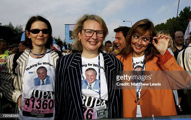 Susie Dent, Richard Whiteley's long term partner Kathryn Apanowicz and Carol Vorderman pose ahead of The Bupa Great North Run on October 1, 2006 in...
