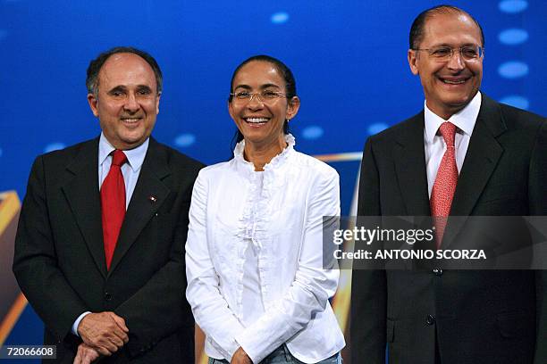 Rio de Janeiro, BRAZIL: Brazilian presidential candidates Cristovam Buarque, Heloisa Helena and Geraldo Alckmin pose prior to a televised final...