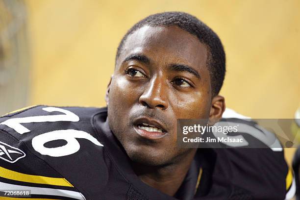Cornerback Deshea Townsend of the Pittsburgh Steelers watches the game against the Miami Dolphins on September 7, 2006 at Heinz Field in Pittsburgh,...