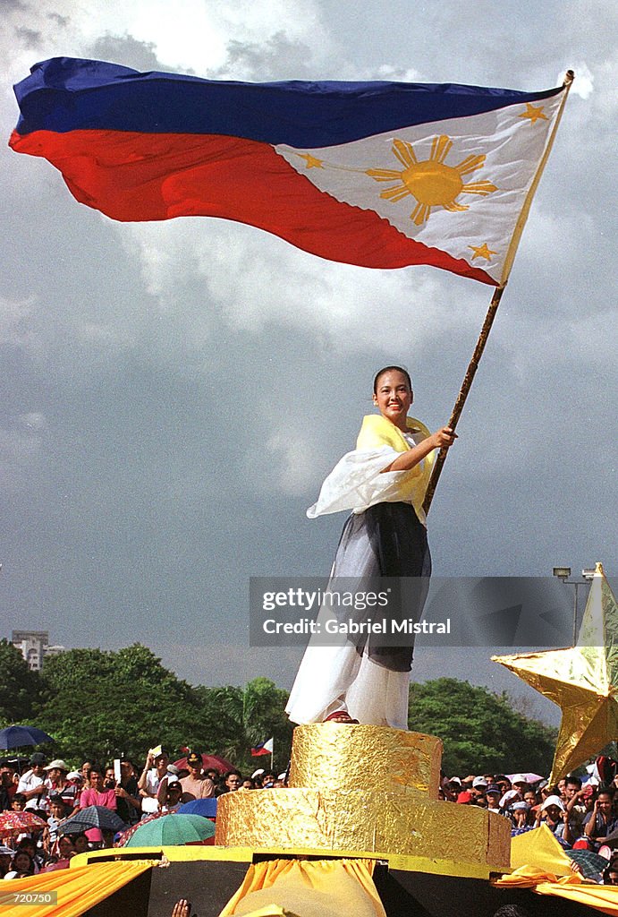 Filipinos Celebrate 104th Independence day