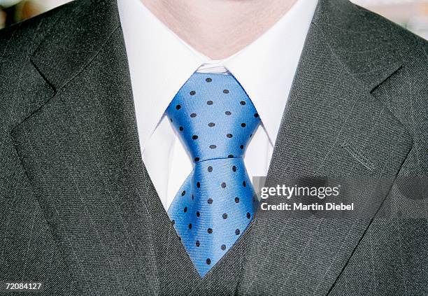 man dressed in full suit with shirt and tie - skjorta och slips bildbanksfoton och bilder