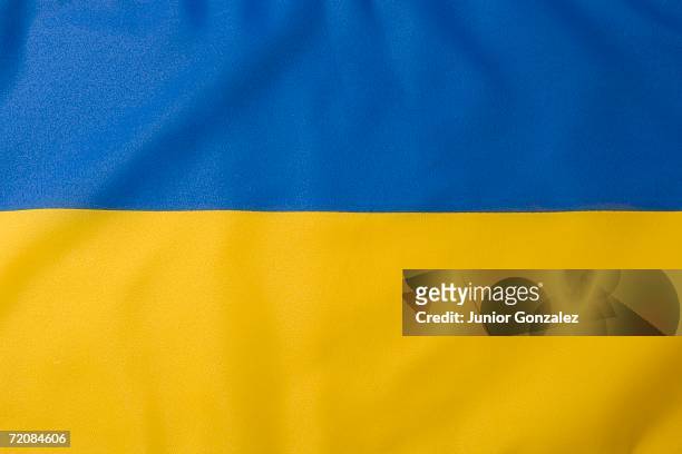 ukrainian flag - ukraine stockfoto's en -beelden