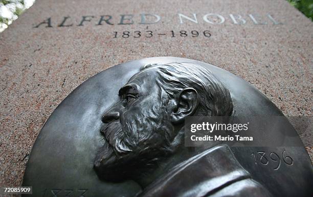 Monument to Nobel Prize founder Alfred Nobel stands October 4, 2006 in New York City. Americans have won all three of the Nobel Prizes announced this...